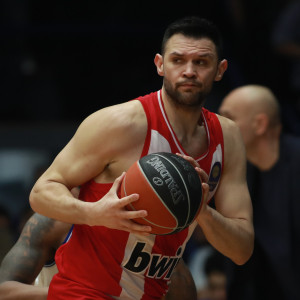 Ο Παπανικολάου έγινε ο τρίτος με 1000+ αμυντικά ριμπάουντ στον Ολυμπιακό στην Stoiximan GBL