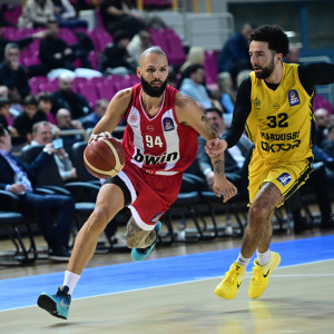 Τα highlights της νίκης του Ολυμπιακού απέναντι στο Μαρούσι (video)