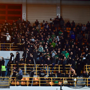 Στο ίδιο «πέταλο» Ολυμπιακοί - Παναθηναϊκοί και μικρή ένταση με την αστυνομία πριν τον τελικό