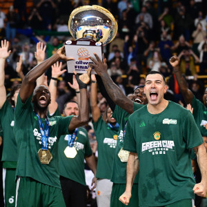 Η απονομή του Κυπέλλου Ελλάδας στον Παναθηναϊκό (video)