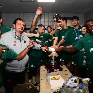 Η ιπποτική αναφορά του Σλούκα στη μητέρα του Αταμάν και η ομιλία του κόουτς στα αποδυτήρια του Παναθηναϊκού