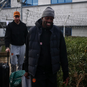 Η αποστολή του Παναθηναϊκού AKTOR επέστρεψε απ' την Κρήτη με το Κύπελλο στα... μπαγκάζια της (photos)