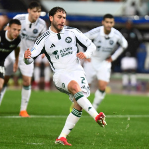 Ο Κατσικογιάννης σφύριξε τη λήξη, όμως εντέλει έδωσε πέναλτι μέσω VAR και ο Καλάμπρια έκανε το 2-0 (video)