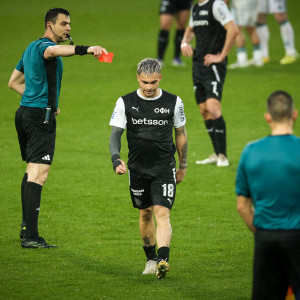 Η συνήθεια που έγινε... λατρεία για τον Νους - Το απίθανο ρεκόρ του με τις κάρτες