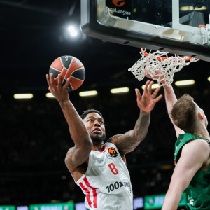 Ο Ταϊρίκ Τζόουνς «πάλεψε» και για τον Μιλουτίνοφ