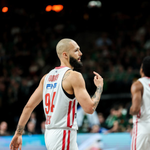 Έξαλλος Μπαρτζώκας σε Φουρνιε στην τελευταία φάση: «Pass the ball»