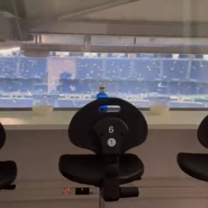 Ούτε στο ξενοδοχείο ούτε στον πάγκο: Από εκεί βλέπει ο Μουρίνιο το Ρεάλ Μαδρίτης-Μπενφίκα (video)