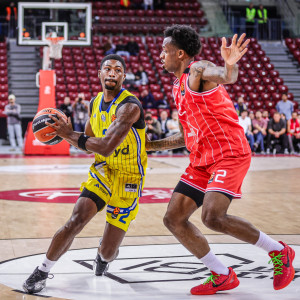 Η «ανάφλεξη» στη Μέση Ανατολή οδηγεί τη Μακάμπι και τη Χάποελ εκτός Ισραήλ