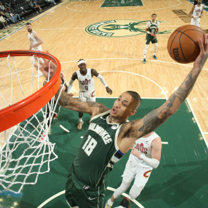 Οι ανεβασμένοι Μπακς κέρδισαν και τους Καβαλίερς, ασταμάτητα τα «Πιστόνια» κόντρα στην Οκλαχόμα