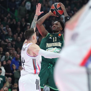 Το φάουλ που δεν δόθηκε στον Χέιζ-Ντέιβις στο τρίποντο της νίκης (vid)