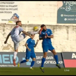 Ο Μάναλης αποβλήθηκε με απευθείας κόκκινη κάρτα! (video)