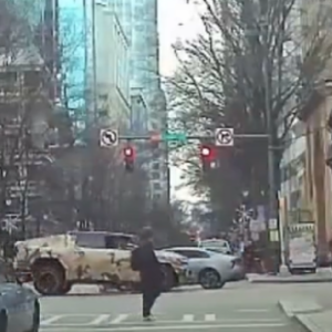 Σε τροχαίο ενεπλάκη ο σούπερ σταρ των Χόρνετς, Λαμέλο Μπολ (video)