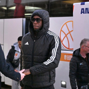 Το ιδιαίτερο μπλουζάκι του Κέντρικ Ναν κατά την άφιξη του Παναθηναϊκού - Βίντεο του Athletiko