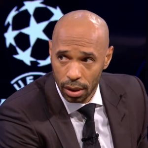 Η καυστική κριτική του Ανρί για τον Πρεστιάνι: «Πολύ γενναίος που κάλυψες το στόμα σου με τη φανέλα»