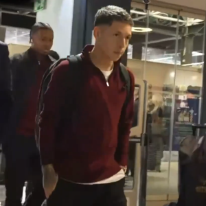 Ο Πρεστιάνι καταχειροκροτήθηκε από τον κόσμο κατά την αναχώρηση της Μπενφίκα για Μαδρίτη