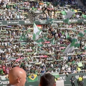 Απίστευτο - Πάνω από 20,000 φίλοι της Μπέτις στην τελευταία προπόνηση πριν το ντέρμπι με την Σεβίλλη (video)