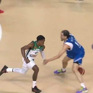 Η θεαματική «ποδιά» του Σορτς στον αντίπαλο του (video)