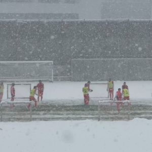 «Δεν έβλεπαν τη μύτη τους»: Οι παίκτες της Μπάγερν προπονήθηκαν κάτω από ακραία χιονόπτωση (video)