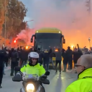 Αποθέωση στην υποδοχή της ΑΕΚ στη Νέα Φιλαδέλφεια (video)