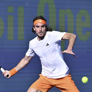 Σαρωτικός Τσιτσιπάς απέναντι στον Μεντβέντεφ - Πέρασε στην οκτάδα στο Qatar Open