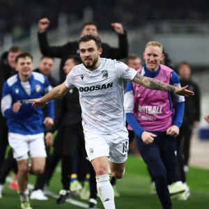 Ο Λάντρα «κρεμάει» τον Λαφόν και «παγώνει» το ΟΑΚΑ (video)