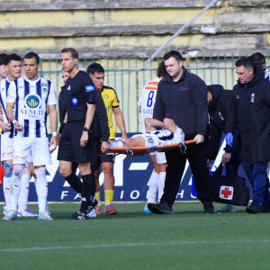 Σοβαρός τραυματισμός στον Ηρακλή με τον Παναγιωτίδη που αποχώρησε με φορείο (video)