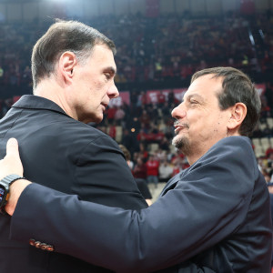 Αγκαλιά Μπαρτζώκα - Αταμάν πριν το ντέρμπι ανάμεσα σε Ολυμπιακό και Παναθηναϊκό