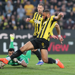 Ο Μουκουντί από κοντά το 1-0 της ΑΕΚ (video)