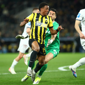 Το πέναλτι υπέρ της ΑΕΚ που πήρε πίσω ο Πολυχρόνης και προκάλεσε διαμαρτυρίες (video)