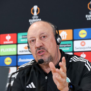 Μπενίτεθ: «Να δουλέψουμε όλοι μαζί ως ομάδα για να "χτυπήσουμε" την Μπέτις