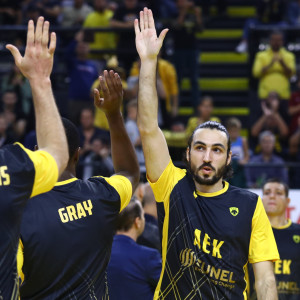 Φορτσάρουν για επιστροφή Κατσίβελης και Φλιώνης στην ΑΕΚ