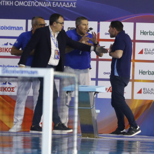 Χαμός στον τελικό του Stoiximan Κυπέλλου πόλο ανδρών - Κόκκινες για Μάζη και Φάτοβιτς στην 4η περίοδο (video)