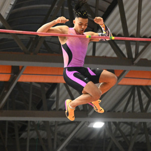 Stoiximan Πανελλήνιο κλειστού: Τρομερό πανελλήνιο ρεκόρ κλειστού από τον Καραλή, ξεπέρασε τον Ντουπλάντις