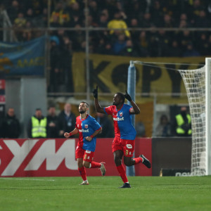 Πέναλτι μέσω VAR για τον Βόλο, ο Ουρτάδο το 2-1 (video)