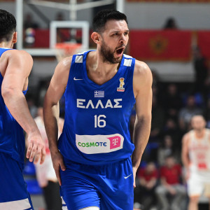 Η τελευταία πινελιά δια χειρός αρχηγού: Το φοβερό putback κάρφωμα του Παπανικολάου στο Μαυροβούνιο (video)