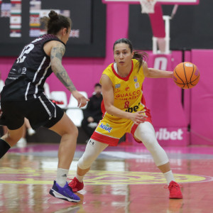 Ο Αθηναϊκός νίκησε άνετα και έκανε το πρώτο βήμα για τους τελικούς