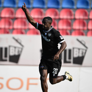 Η «Μαύρη Θύελλα» επέστρεψε - Η Καλαμάτα λύγισε τον Πανιώνιο και πήρε ιστορική άνοδο