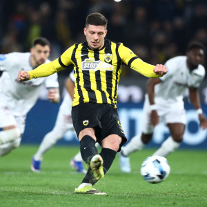 Σπουδαία επέμβαση του Αναγνωστόπουλου σε πέναλτι του Γιόβιτς (video)