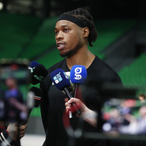 Χολμς: «Είμαι ενθουσιασμένος που βλέπω τον Λεσόρ να παίζει»