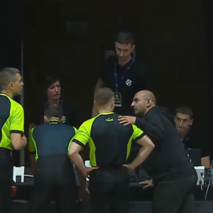 Διακοπή ξανά στο παιχνίδι του Άρη στο Άμπου Ντάμπι - Οι αποστολές μεταφέρονται σε ασφαλές σημείο