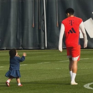 Είχε μπάρμπεκιου και παγωτά - Ο Κομπανί κάλεσε στην προπόνηση της Μπάγερν τις οικογένειες των ποδοσφαιριστών (photo)