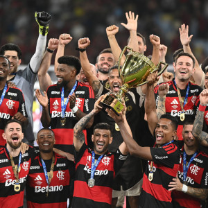 Μεσοβδομαδο παρολί στο 30.00 για ταμείο!