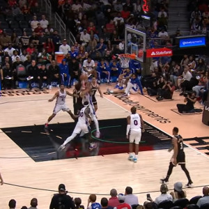 Γεμάτο πτήσεις και ασταμάτητο Τζόνσον το Top-5 του ΝΒΑ (video)