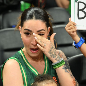 Τα δάκρυα της συζύγου του Λεσόρ - Έκλεισε η φωνή της από τα ουρλιαχτά