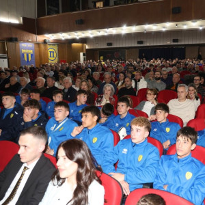 Κατάμεστο το «Άνεσις» για το ντοκιμαντέρ των 100 χρόνων του Παναιτωλικού (video)