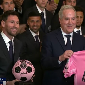 Αυτό είναι το ιδιαίτερο δώρο του Μέσι στον Τραμπ που συζητήθηκε