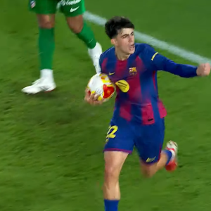 Και τρίτο γκολ για την Μπαρτσελόνα με τον Μπερνάλ - Καλυπτόταν για χιλιοστά (video)