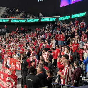 Με τον κόσμο στο πλευρό του ο Ολυμπιακός: Πάνω από 1.500 φίλαθλοι στην Adidas Arena