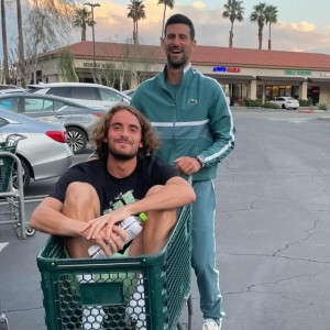 Ο Τζόκοβιτς πήγε για ψώνια και αγόρασε... Τσιτσιπά! (photo)