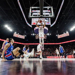 Ασταμάτητη η Τουρκία του Αταμάν: Υπέταξε τη Σερβία και έκανε το 4-0!